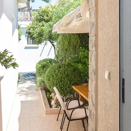 Διαμέρισμα Coce Τρογκίρ